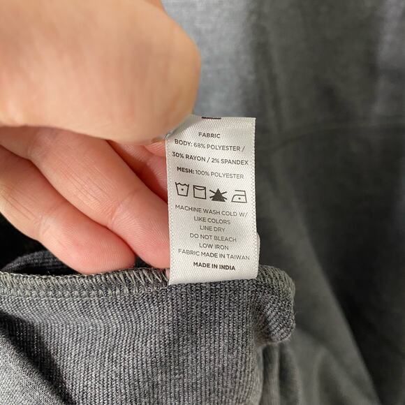 NWOT LALABU Gray Dad Shirt Short Sleeve Baby Carrying V Neck Tee Size 2XL 46-49” - Picture 8 of 10